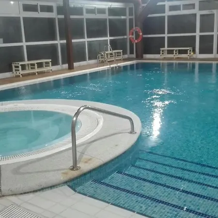 Sueno Nevado Con Piscina A Pie De Telesilla Serra Nevada